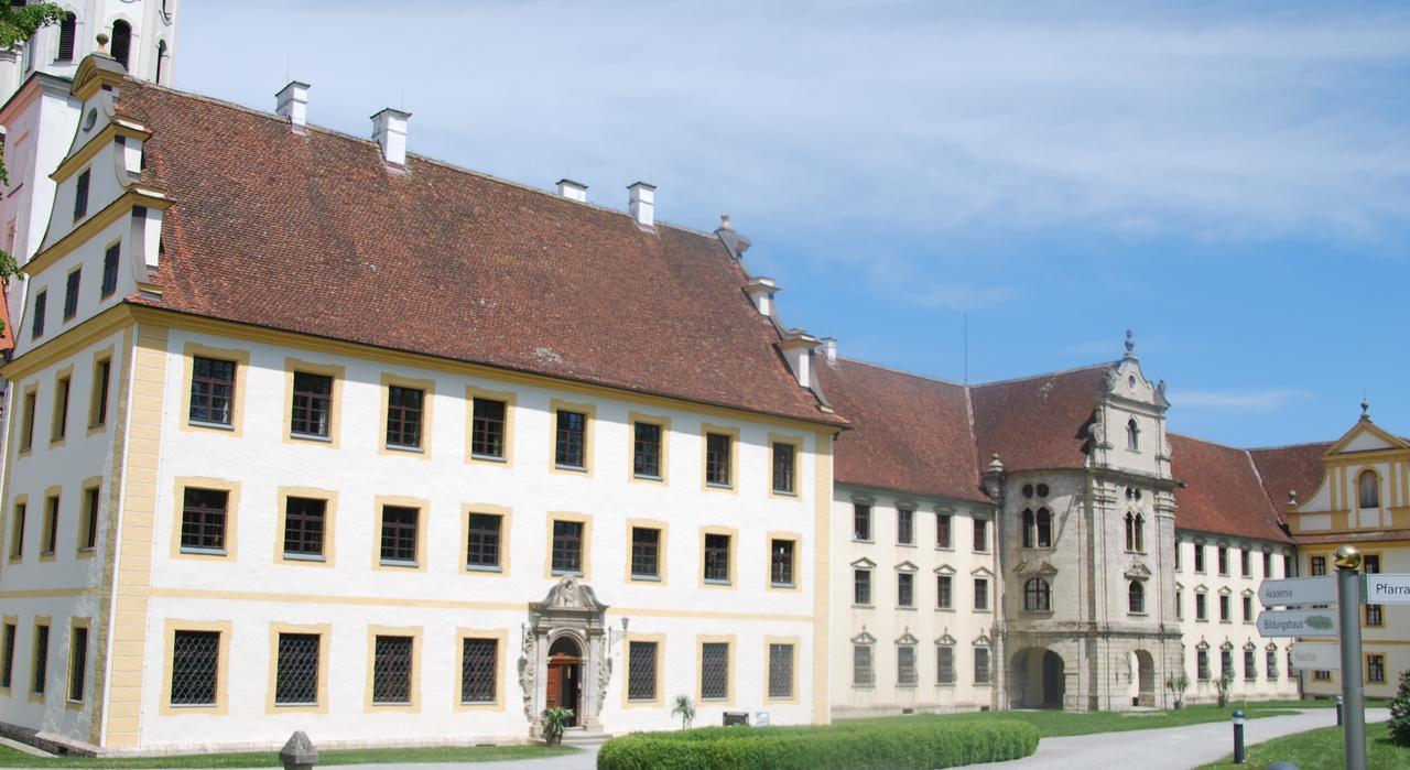 Kloster Obermarchtal Exteriör bild